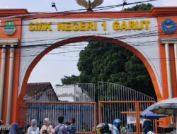 GILA !!! SMK Negeri 1 Garut Di Duga MENYANDERA IJASAH Kelulusan Siswanya Bertahun Tahun Karena Masih Terhutang DSP